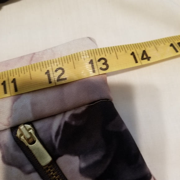 H&M pink and gray floral skirts.  Reposh. - Picture 3 of 7